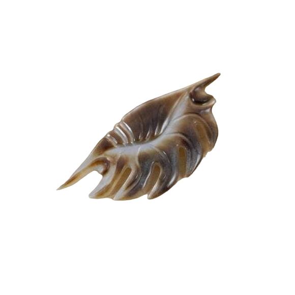 Mother of Pearl Hand Carved Shell Brooch, Vintage Mother Pearl Brown Shell Pin - Picture 2 of 4